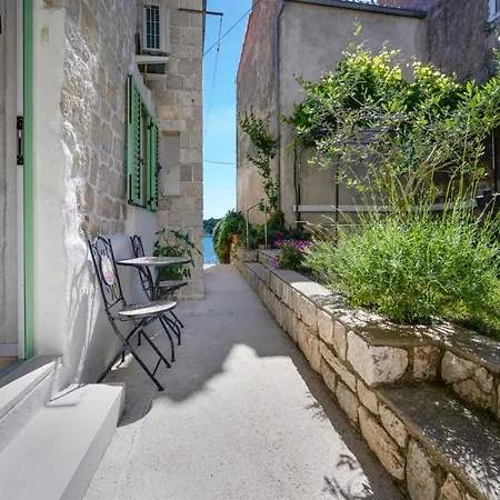 Rapski Dvor By Interhome Apartament Rab Town