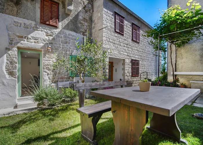 Rapski Dvor By Interhome